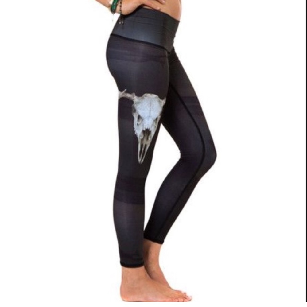 Black Teeki Legging with Skull